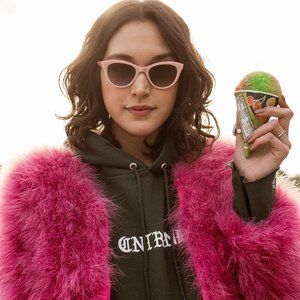 ISO Clare V. x Garrett Leight sunnies in pink "rougir"